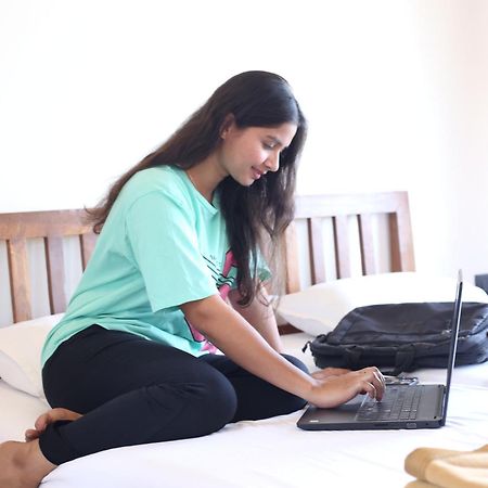 Hotel Tapasya Health & Wellness Jaysingpur Esterno foto