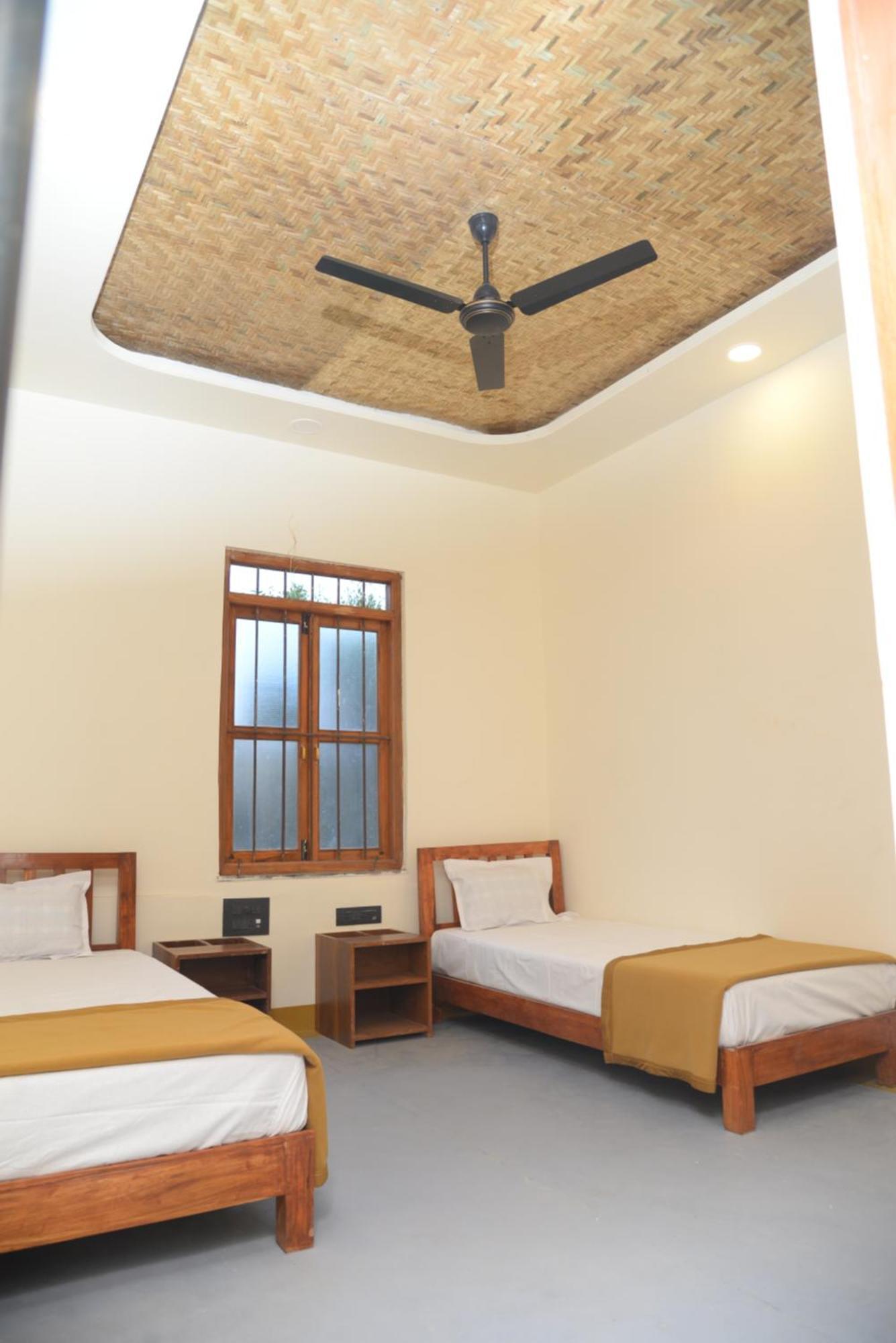 Hotel Tapasya Health & Wellness Jaysingpur Esterno foto