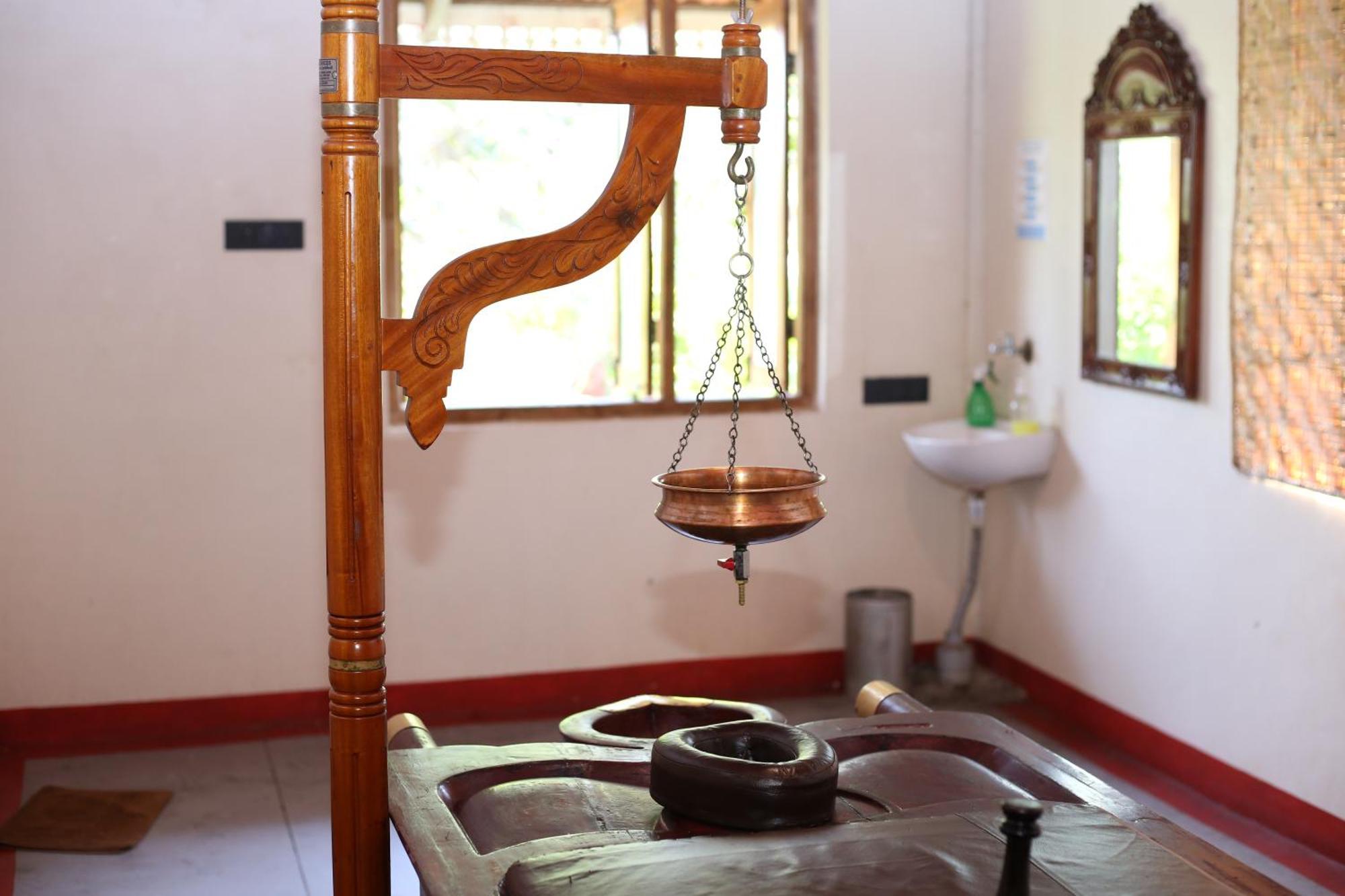 Hotel Tapasya Health & Wellness Jaysingpur Esterno foto