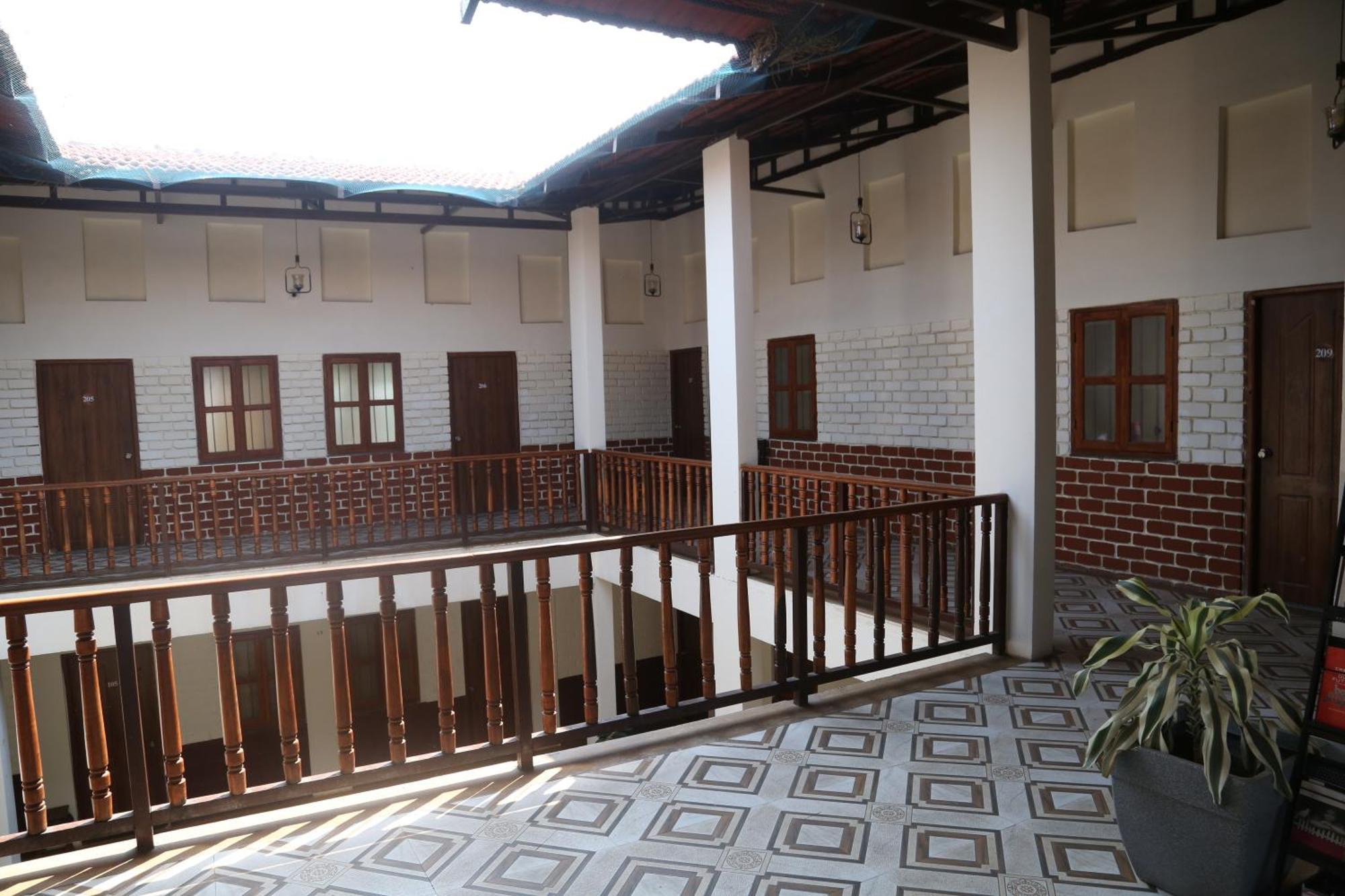 Hotel Tapasya Health & Wellness Jaysingpur Esterno foto